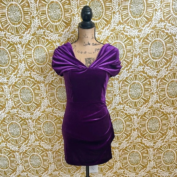NWT Endless Rose Velvet Over The Shoulder Bodycon Mini Dress in Purple size XS - Picture 6 of 11